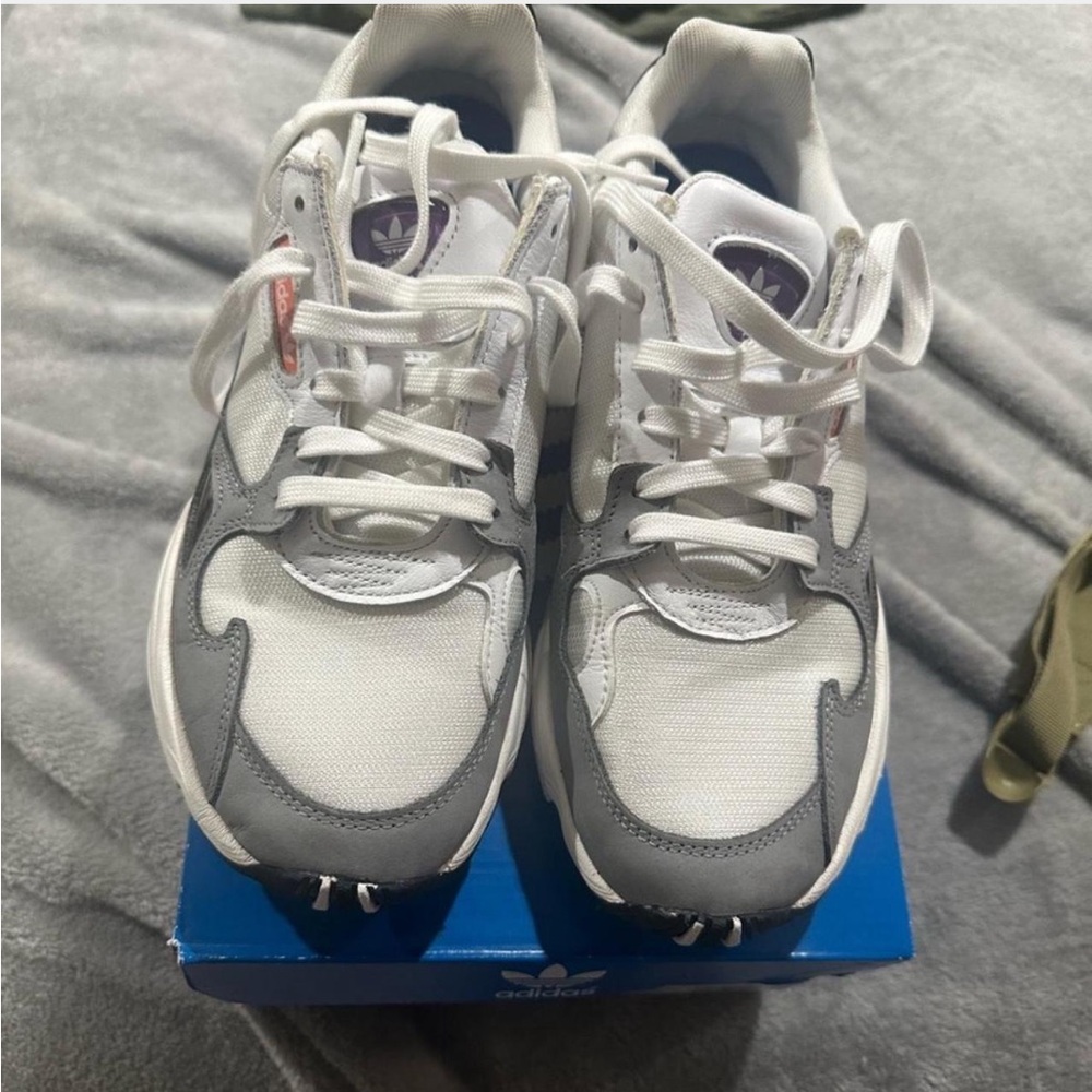 Adidas Falcon W Blue Shoe Box